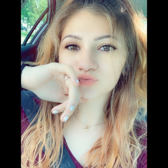 Meet your Posher, Autumn - Picture 3 of 3